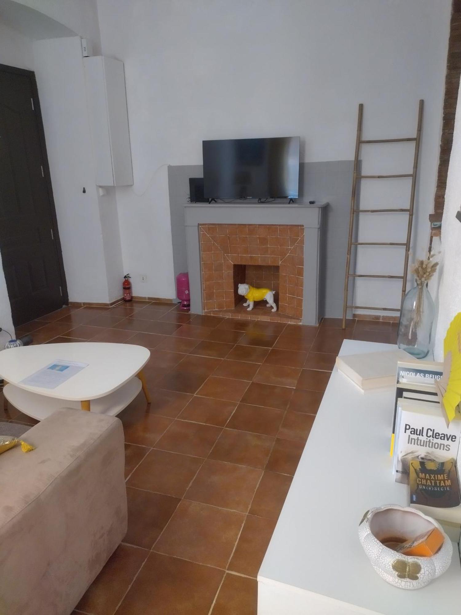 Appartement Meuble En Plein Centre De Bastia 巴斯蒂亚 外观 照片